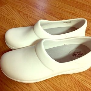 Nursing shoes